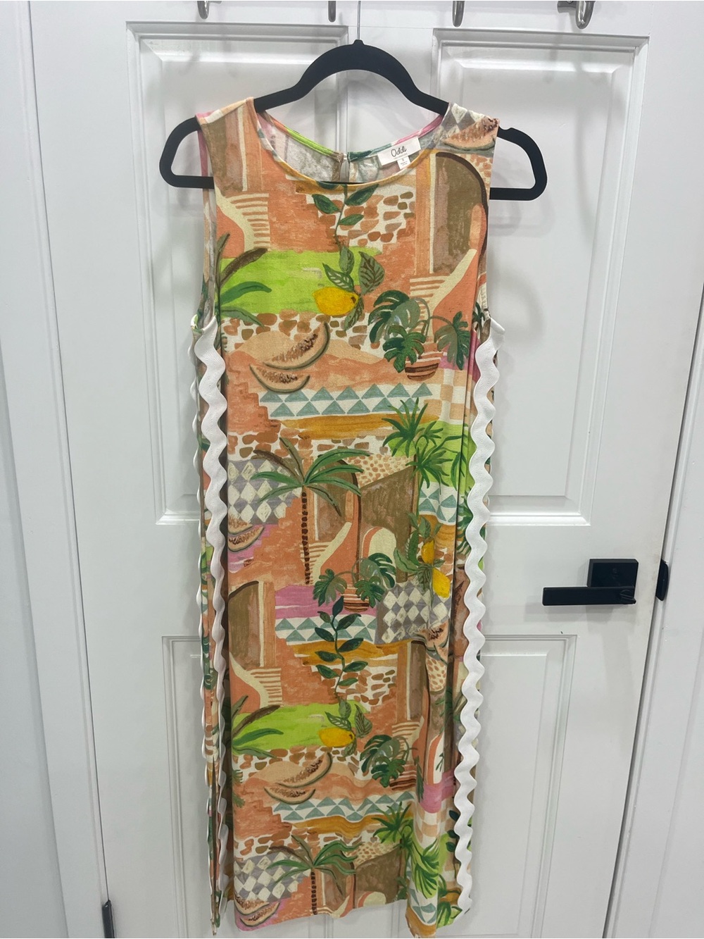 Oddi Sleeveless Tropical Print Midi Dress